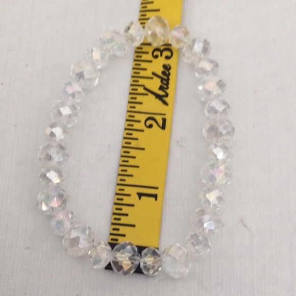 Chic Iridescent Beaded Bracelet NWOT * - Picture 2 of 4